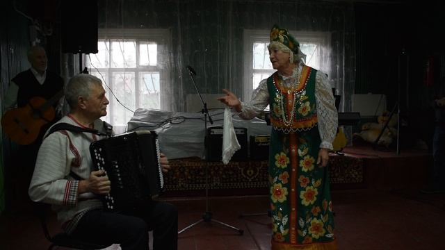 "Хорошо, Ваня, играешь" - Л.Свистунова и А. Исковяк смотреть онлайн