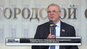 30 натюрмортов дзержинской художницы Галины Шафранской представили в нижегородском Заксобрании