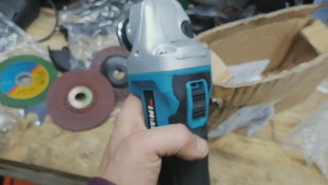 Обзор аккумуляторной болгарки из Китая и переделка под аккумулятор BOSCH смотреть онлайн