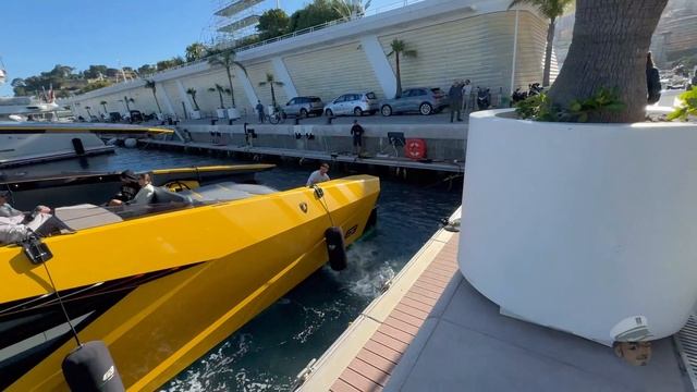 How to dock a $4M Lamborghini TECNOMAR 63 in Monaco смотреть онлайн