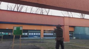 Тренировка в тире пистолет