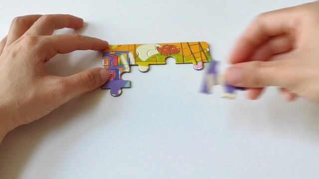 Peppa Pig learn riding bicycle and then playing with friends - puzzle for kids | Claire & Callie смотреть онлайн