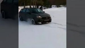 Цепи противоскольжения на Lada Vesta SW Cross