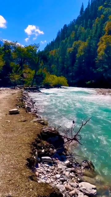 Nature is beautiful ❣️🇳🇵 #nature #beauty #mountain #nepal #river #shorts смотреть онлайн