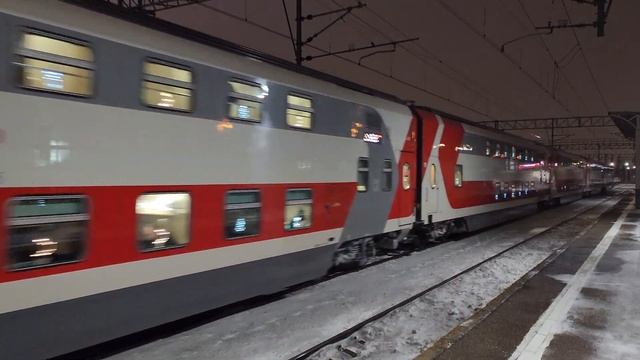 ЧС6-022 с поездом №160 "Аврора" Москва - Санкт-Петербург - Петрозаводск и Ласточка ЭС2Г-131