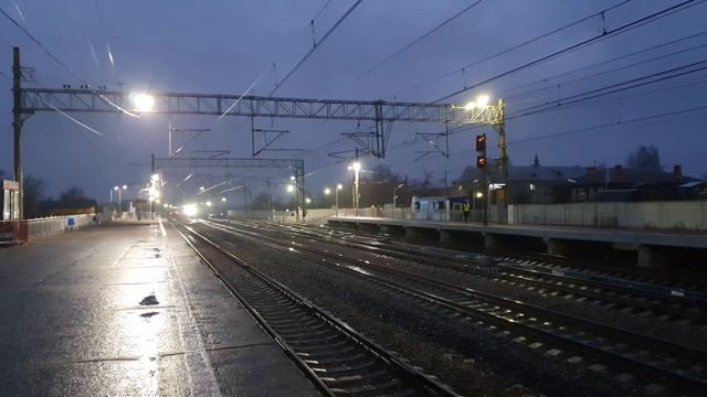 станция Вышний Волочёк, 2 жёлтых для Сапсана и Сапсан на проход под 200 км/ч