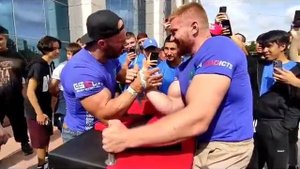 Денис Циплинков против Артёма Морозова❤