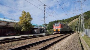 2 длинных поезда 21 и 20 вагонов, 101-ый, вагоны Авроры и быстрое прибытие в Лазаревскую