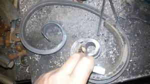 Станок для холодной ковки.Кручу валюту.