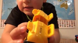 Автоботы Трансформеры спасатели Оптимус Прайм, Бамбл Би и Коля