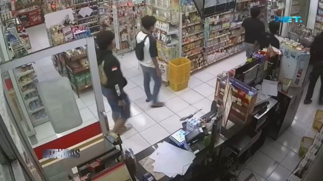 Gerombolan Perampok Sekap Para Pegawai Minimarket dengan Senjata - JATANRAS смотреть онлайн