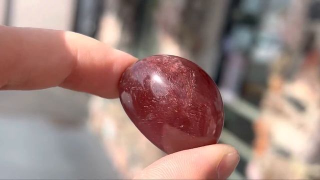 Mexican Strawberry Quartz Cabochon, 139.15cts in late daylight смотреть онлайн