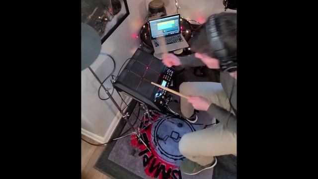 Travis Barker Drum Kit (Sample Pack) - Party Girl by Asher Roth смотреть онлайн