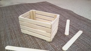 Миниатюрный ящик из палочек для мороженного. BOX.