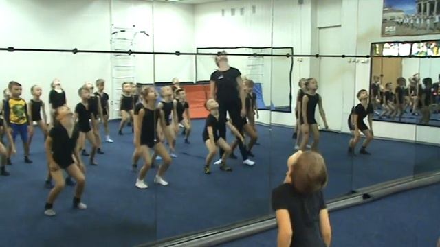 Warm Up Jazz-Modern 1 класс ШСХ РГ ДДМ смотреть онлайн