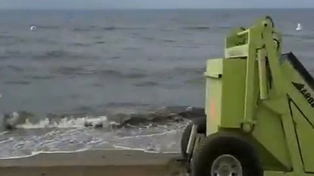Очистка береговой линии пляжа смотреть онлайн