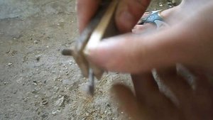 КАК Сделать простое оружие против зомби...