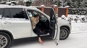 High Heels on Ice Comparison, Six pairs of High Heels on Slippery Ice, High Heels on Snow (# 945)