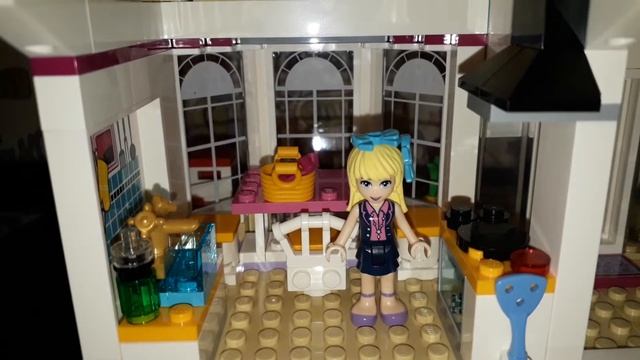Lego friends Стеффани печет пирожки смотреть онлайн