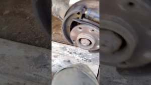 ваз 2110-11 , появился шум в барабане заднего колеса, разбираем...