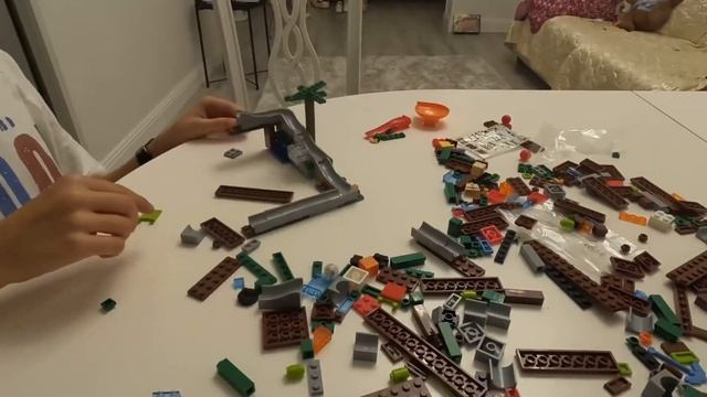 Я и моя сестра Vanessa собираем Лего #like  #подпискавзаимно  #канал  #игры  #lego #love смотреть онлайн