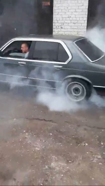BURNOUTBMWE23бернаутбмв7е23