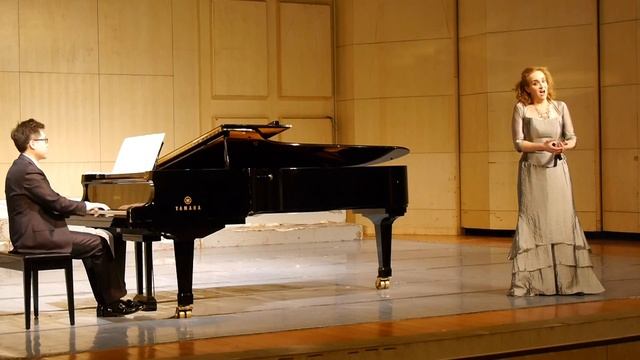 Alexandra Sherman mezzo-soprano sings Tchaikovsky Serenade