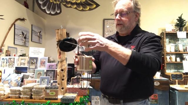 How to Offer Suet to Your Backyard Birds смотреть онлайн