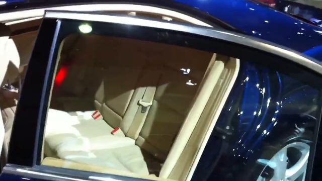 Mercedes S350 BlueTEC Diesel Engine смотреть онлайн