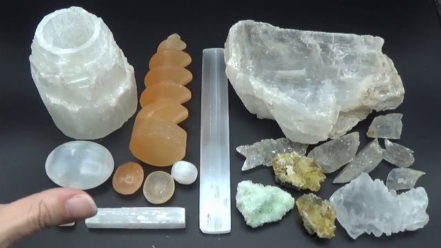 Crystal Comparison: Selenite VS Satin Spar смотреть онлайн