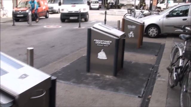 Ljubljana 06 2018    n 2 . мусорные баки столицы