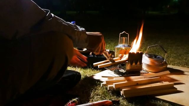 小さなカマドで調理＆焚き火。徒歩キャンプ女子ひとり泊【近江八幡の旅 後半】ロゴス ミニミニKAMADO/ソロキャンプ/一人旅女vlog/車なし電車バス移動/ぼっちキャンプ/バックパック смотреть онлайн