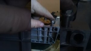 усилена крышка двигателя170 f решена проблема перетерания прокладки.