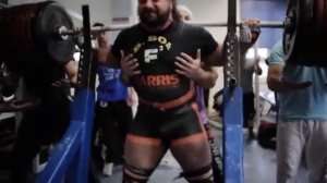 Zahir Khudayarov RAW squat with wraps 505 kg 1113 lbs