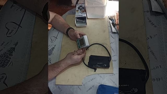 Обзор системы хранения медикаментов и приборов измерения давления дома смотреть онлайн