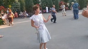 А первое слово дороже второго💃🌹 Счастливые минуты в парке Горького 💃🌹Харьков 2021