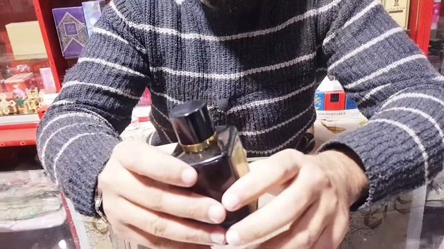 Kharafi Odh is very popular in Pakistan with very good fragrance смотреть онлайн