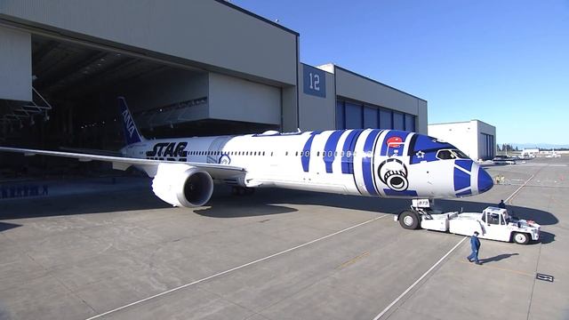 Unveiling of R2-D2TM ANA JET special movie смотреть онлайн
