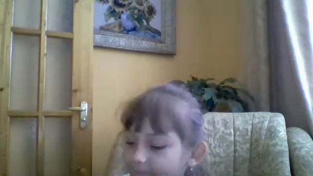 Как сделать маленькой кукле одежду? смотреть онлайн