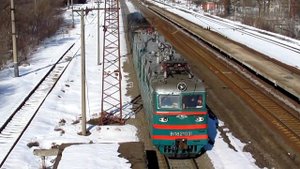 Электровоз ВЛ82М с тепловозом на Основе, ЮЖД - Electric loco VL82M with diesel loco, Osnova station
