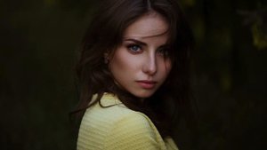ДЖАВАННА 2021 поет девушка ветер завывает диком воем облака, сердце тихо плачет и болит, но как