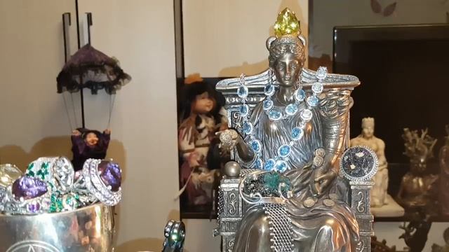 ОБРЕСТИ ИЗВЕСТНОСТЬ И СЛАВУ... ДЛЯ ВСЕХ... РИТУАЛЫ ИНГИ ХОСРОЕВОЙ... смотреть онлайн