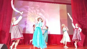 "Барышни крестьянки" исполняют учащиеся ДШИ г. Сенгилей Ульяновская область