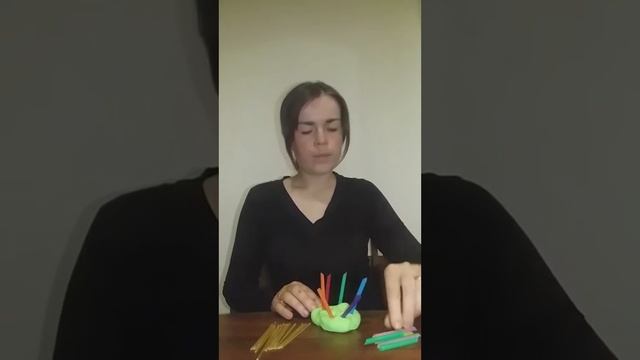 Гра на розвиток дрібної моторики пальців рук ,,Чудовий їжачок" для дітей 3-7 р.