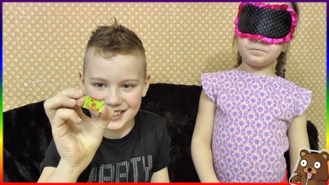 Челендж КОНФЕТЫ 🍓 #CHALLENG BROTHER Sister 🍒 🍌🍉🍋😃 Kid Candy Review Kids #Family Fun 🔵 Russia смотреть онлайн