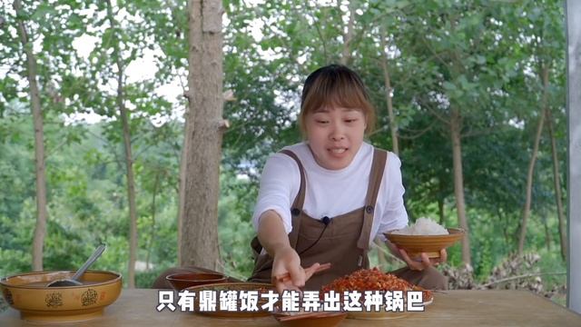 秋妹做了剁椒魚頭，配上紅油蒜泥豇豆，麻辣鮮香，實在太下飯了！ 【顏美食】 смотреть онлайн