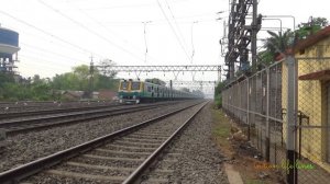 Perfect And Unbelievable Scene || Double Decker Emu Line Colourful Emu Entry & Exit At Same Timing