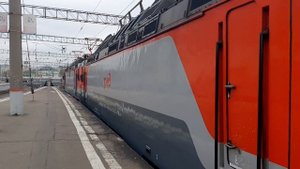 ЭП20-006 и ЭП20-070 со скорым поездом №70М "Дневной экспресс" сообщением Москва-Липецк