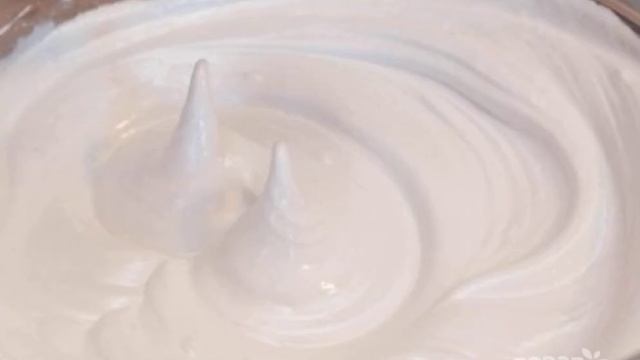 Meringue with coconut chips смотреть онлайн