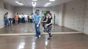 Сальса урок в Mambotime, начально-средний и средний уровень.